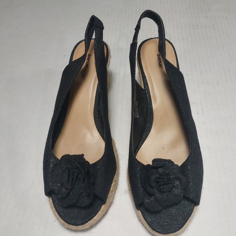 Avenue Women's Black with Silver Glitter Slip-on Open Toe Wedges Sandals Size 11